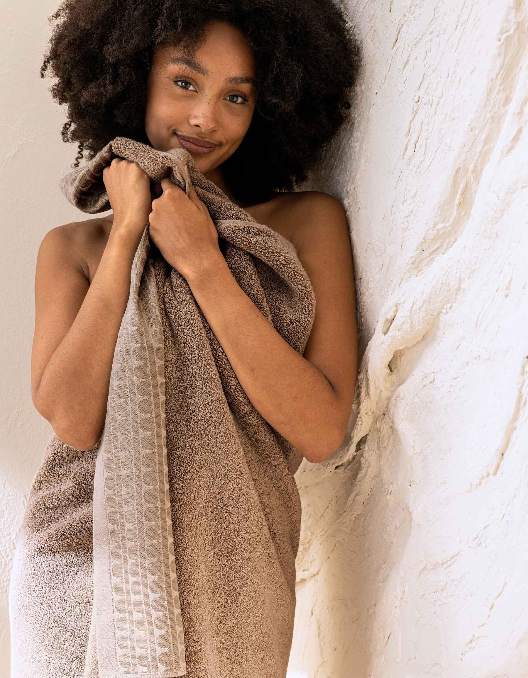 THE SIGNATURE BATH TOWEL | BEIGE TAUPE