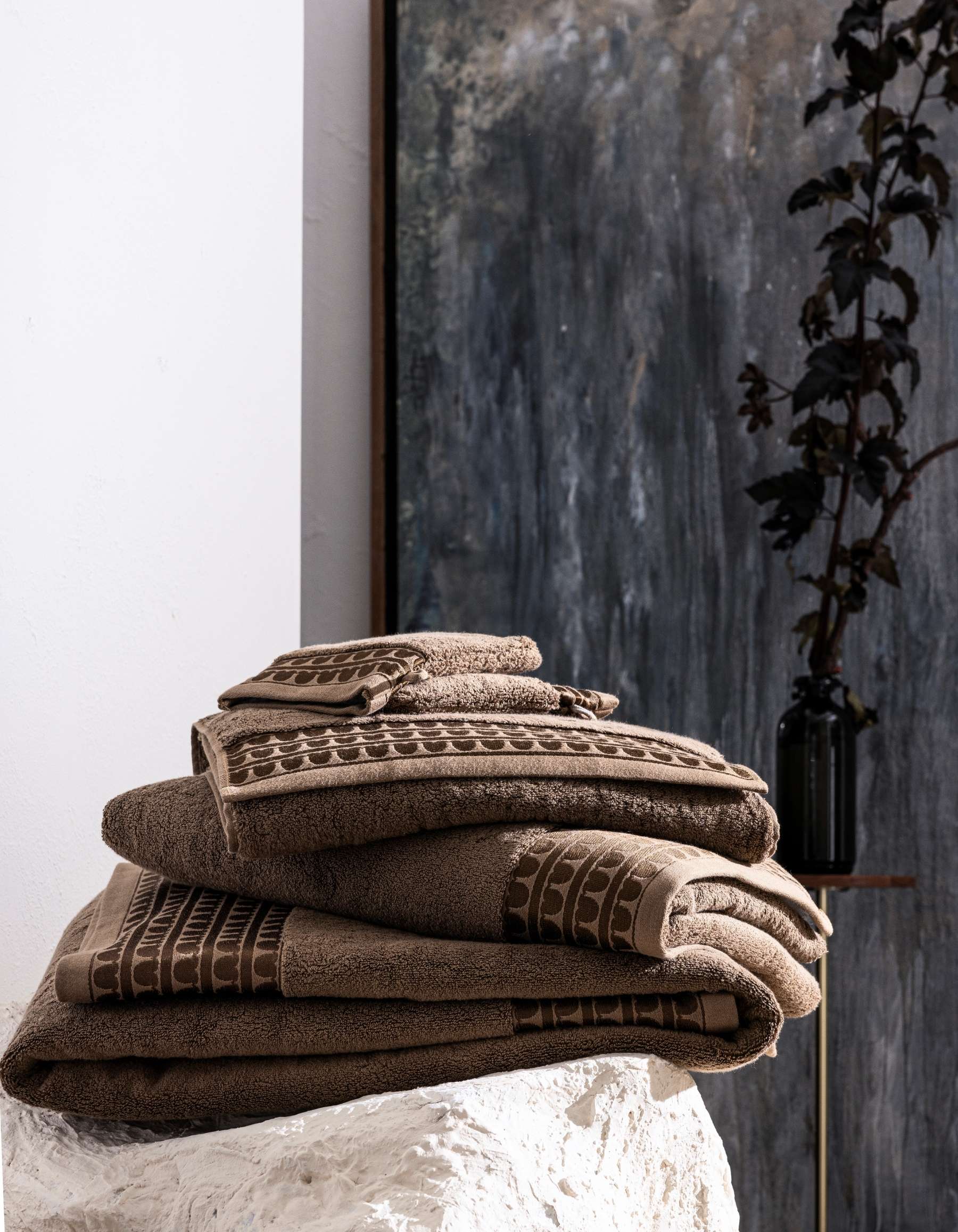 THE SIGNATURE BATH TOWEL | COFFEE BROWN