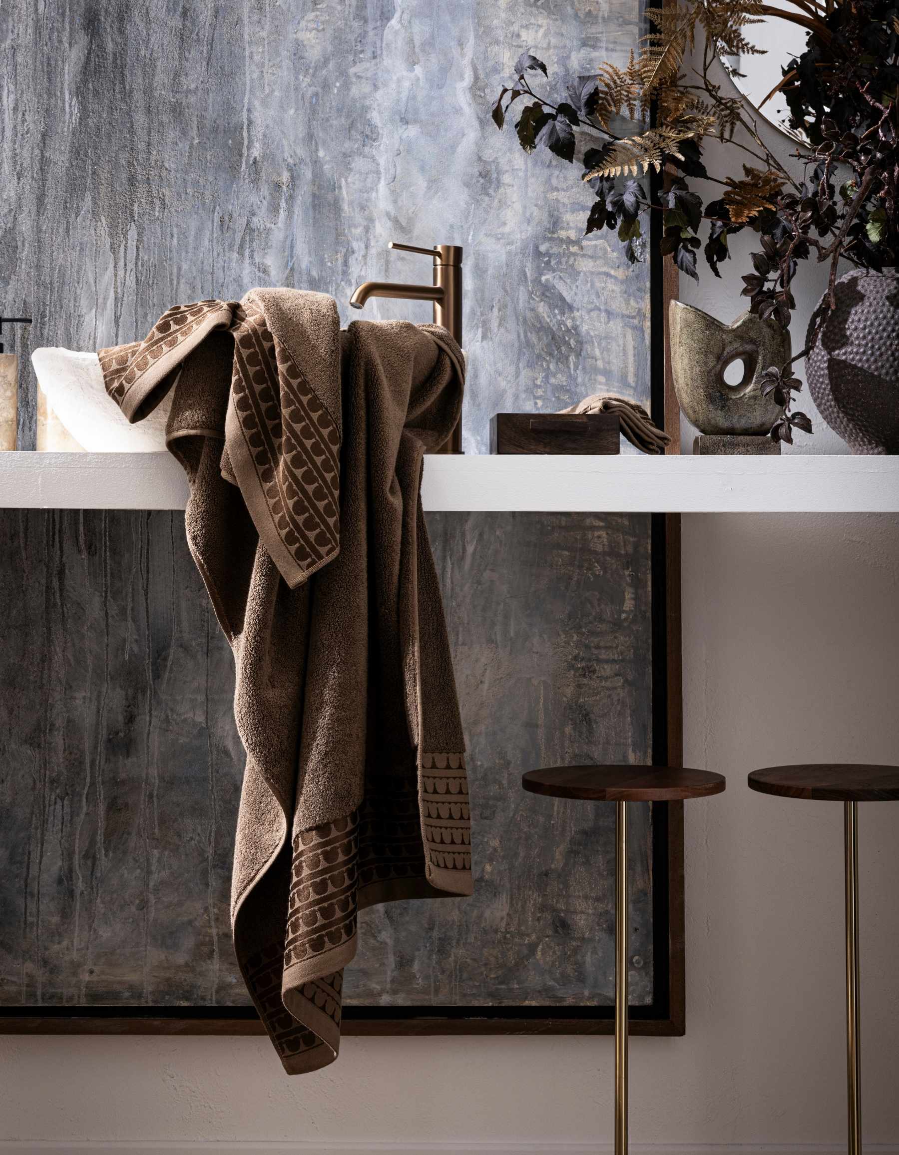 THE SIGNATURE BATH TOWEL | COFFEE BROWN