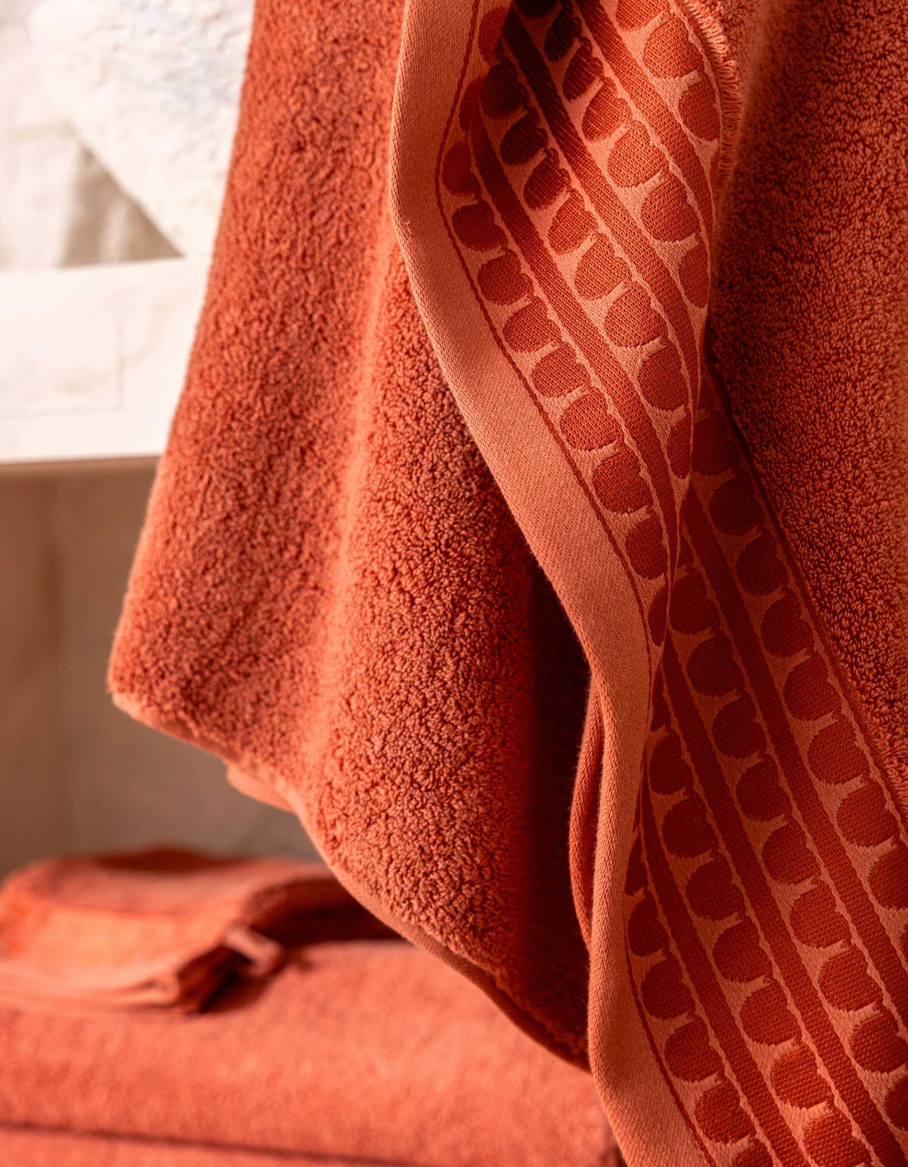 THE SIGNATURE BATH TOWEL | TERRACOTTA