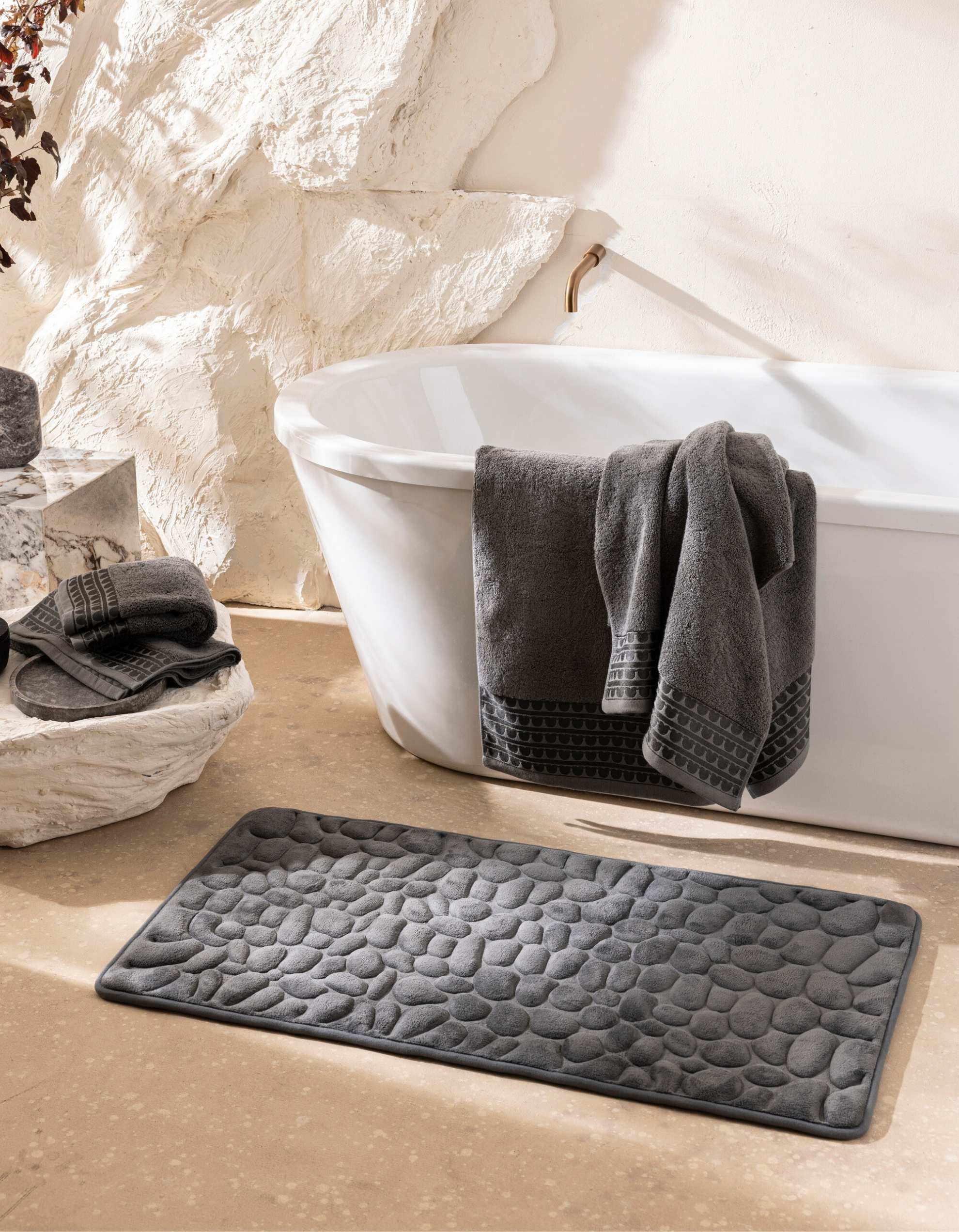 THE GALET BATH MAT | DARK GRAY