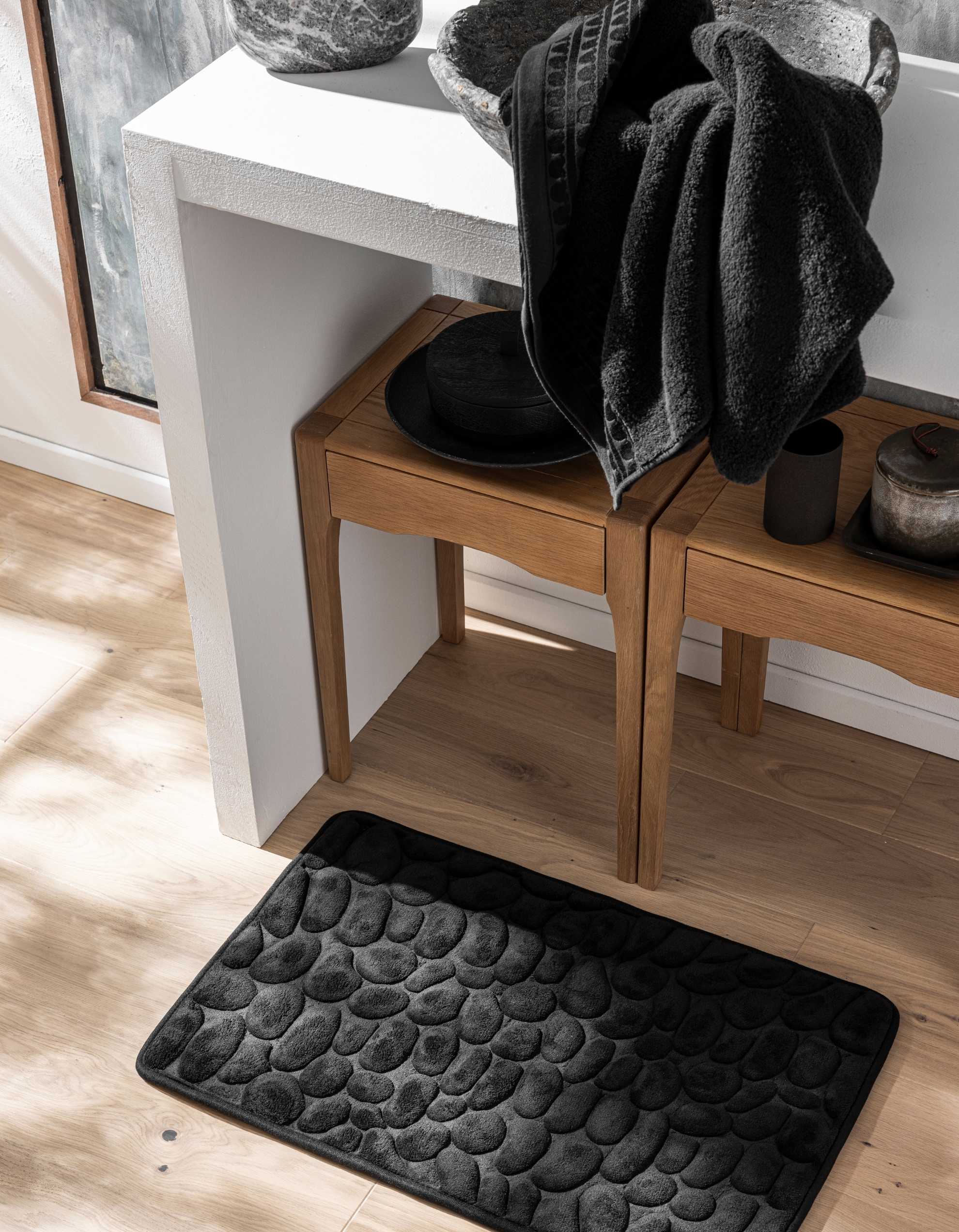 THE GALET BATH MAT | INK BLACK